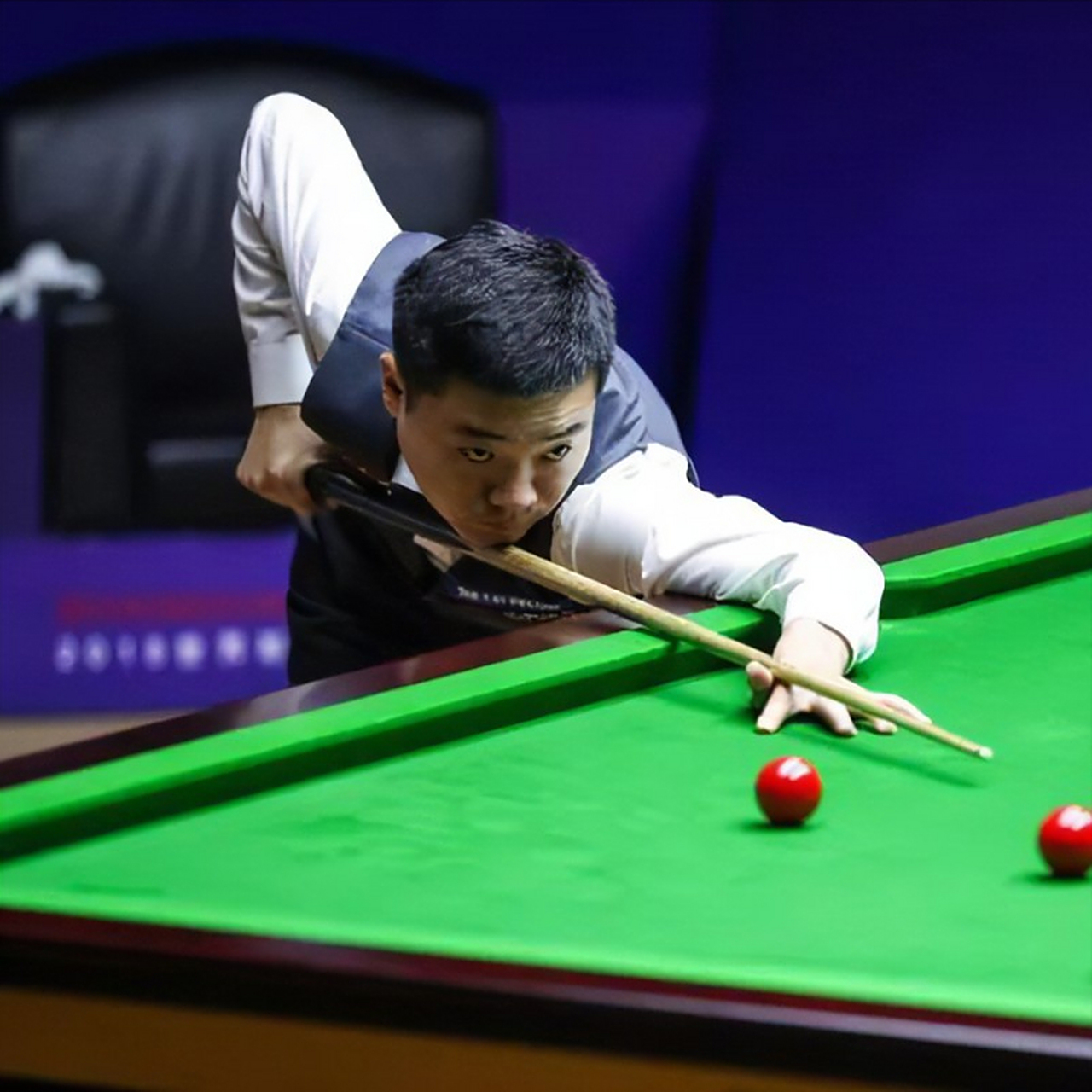 他的位置競 他的位置競