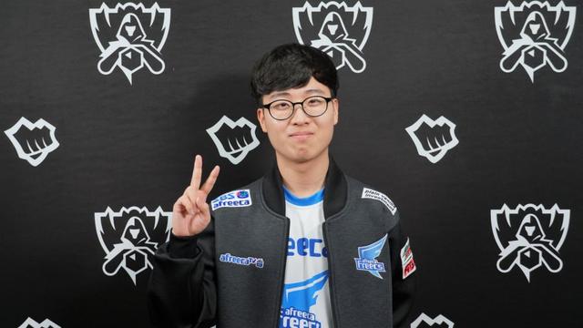 色表现不但 色表现不但