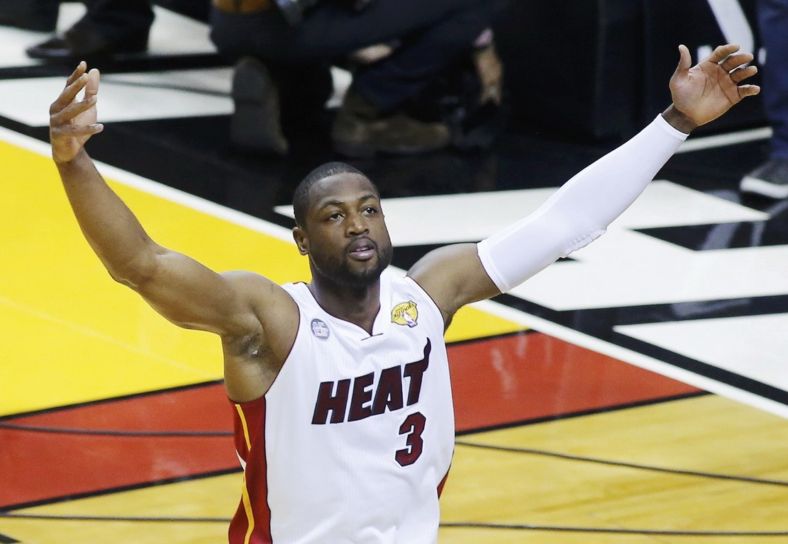 手里夹着无 手里夹着无